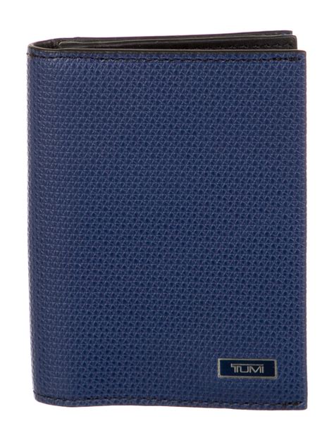 tumi men's wallets discount